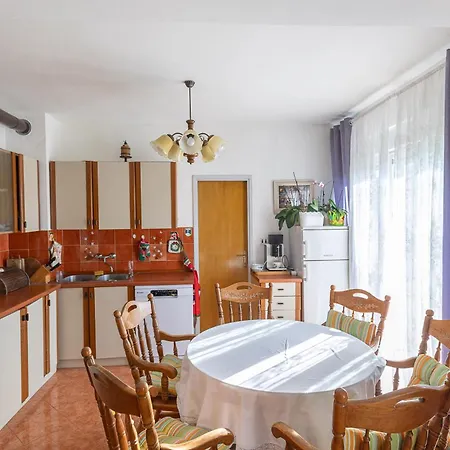Tinka, No 12 Apartamento Starigrad Paklenica