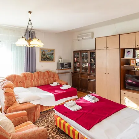 Tinka, No 12 Apartamento Starigrad Paklenica