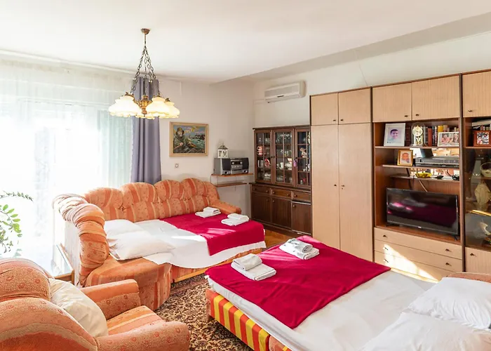 Tinka, No 12 Appartement Starigrad Paklenica